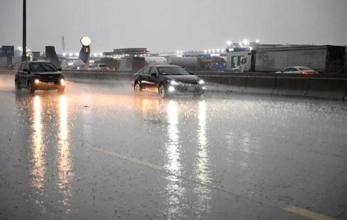 الطقس ينقلب فجأة لا تخرج إلا للضرورة!.. أمطار رعدية وبرد ورياح قوية تضرب 5 مناطق سعودية اليوم