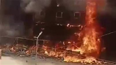 مصرع عامل في حريق هائل بـ3 مطاعم أسفل عقار سكني بمدينة الخصوص - الخليج الان