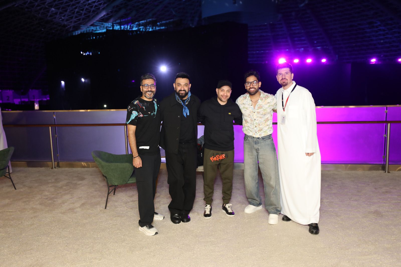 بروفات حسام حبيب النهائية استعداداً لحفله الأول بالسعودية| صور - الخليج الان