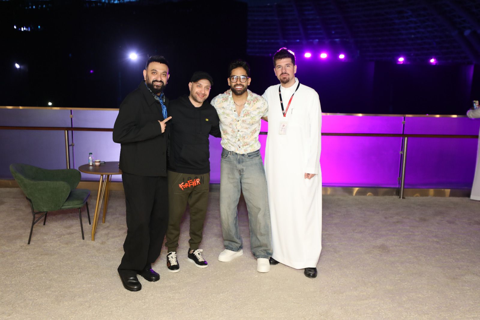 بروفات حسام حبيب النهائية استعداداً لحفله الأول بالسعودية| صور - الخليج الان