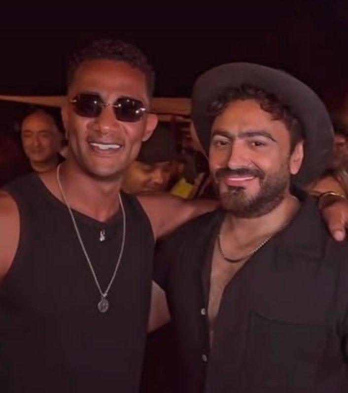 أغنية الذوق العالي إهداء لـ محمد منير.. تفاصيل لقاء محمد رمضان وتامر حسني وغنائهما سويًا - الخليج الان