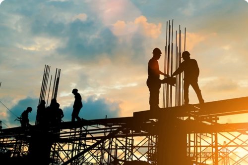 السعودية ترفع رسوم الحديد بشكل مفاجئ.. والقرار يربك المستثمرين!