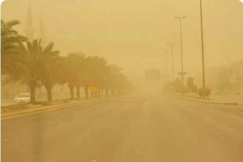 لا تخرجوا إلا للضرورة.. تغيّر جوي مباغت يربك الطرق في 6 مناطق سعودية بينها الرياض اليوم السبت!