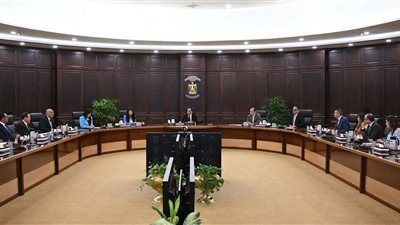 رئيس الوزراء يتابع عددا من الموضوعات وملفات عمل جهاز تنمية المشروعات المتوسطة والصغيرة ومتناهية الصغر - الخليج الان