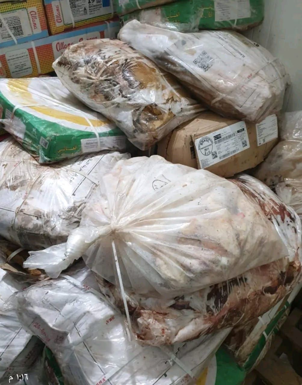 ضبط طن ونصف لحوم مجمدة غير مصحوبة بفواتير و ١٠٠ دجاجة خلال حملات تفتيشية بالشرقية - الخليج الان