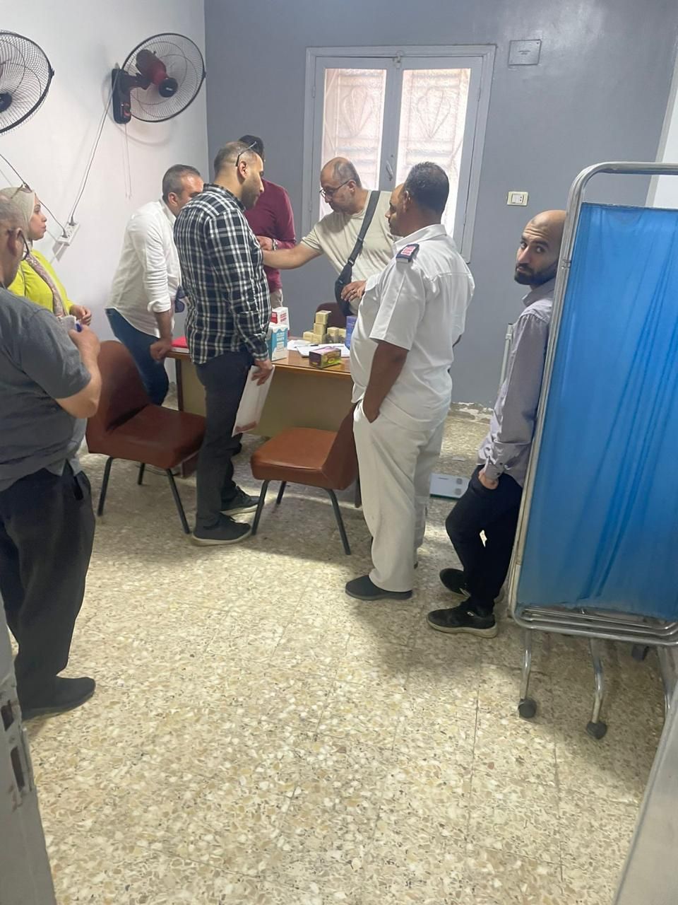 ضبط منتحلى صفة و تحرير 4 محاضر نيابة عامة فى حملة مشتركة من الصحة و التموين والبيئة و حماية المستهلك و هيئة الدواء - الخليج الان