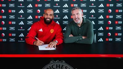 مانشيستر يونايتد يتعاقد مع الكاميروني برايان مبيومو لمدة 5 سوات - الخليج الان