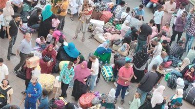 لماذا يتجه السودانيون إلى أسوان الآن؟ قطار محطة مصر يكشف مؤشرات جديدة - الخليج الان