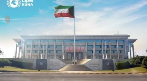 الكويت تفاجئ الوافدين بقرارات جديدة للإقامة والعمل.. وهذه الجنسيات العربية ستحصل على امتيازات خاصة بدءاً من اليوم