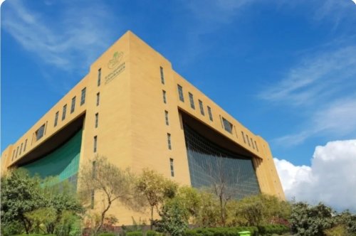 بدءًا من اليوم.. قرار صادم يهدد آلاف المقيمين في السعودية! غرامات تصل إلى 200 ألف ريال إذا وُجد "هذا الشيء" في سكنك!.. التفاصيل صادمة!