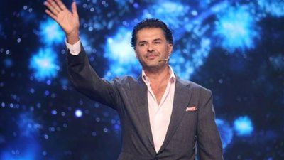 راغب علامة يرد على قرار وقفه عن الغناء في مصر: القبلة مكنتش في فمي.. ومستعد للتحقيق - الخليج الان