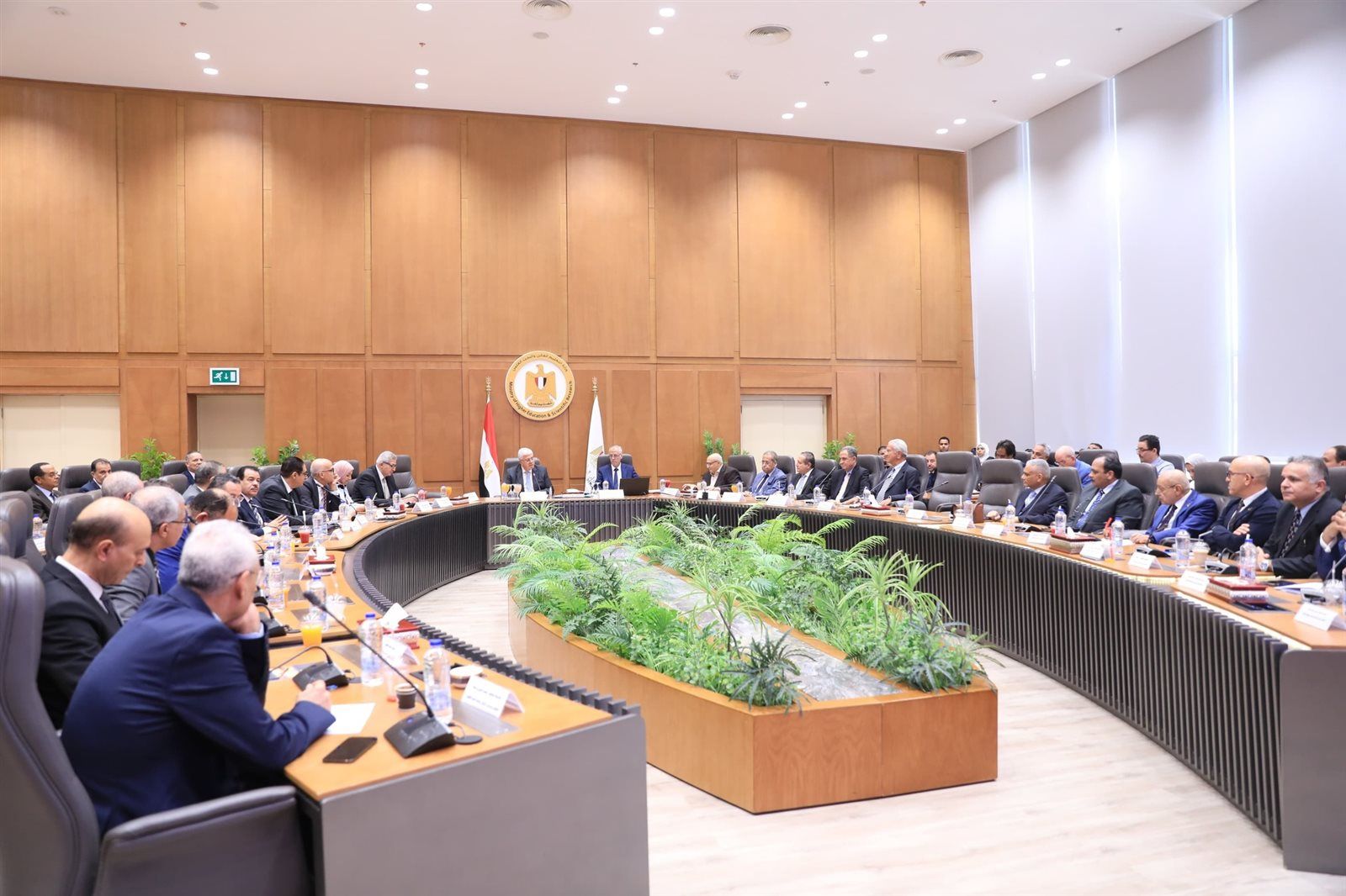 وزير التعليم العالي يؤكد على تقديم الجامعات الأهلية برامج بينية تناسب متطلبات التنمية بالإقليم الجغرافي لكل جامعة - الخليج الان