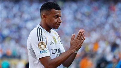 القميص التاريخي ينتقل إلى كيليان مبابي.. ريال مدريد يكرم نجمه الجديد - الخليج الان