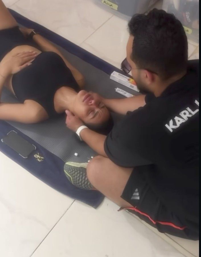 إصابة خطيرة في الرقبة.. الراقصة بدرة تكشف سبب غيابها عن الساحة: بعمل جلسات علاج طبيعي - الخليج الان