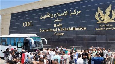 الإفراج عن 1056 نزيلاً بمناسبة ذكرى ثورة 23 يوليو تنفيذًا لقرار رئيس الجمهورية - الخليج الان