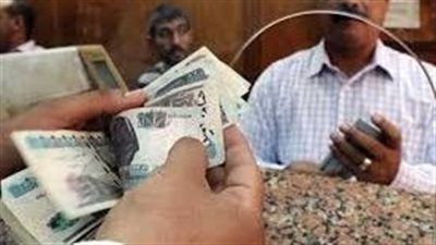 هل يحصل الموظفون على مفاجأة يوليو؟ تبكير موعد الصرف ينعش الحسابات - الخليج الان