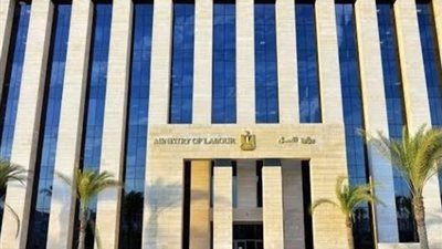 تنفيذًا لتوجيهات وزير العمل.. بدء خطة تنفيذية لإعداد منصة بين مصر والكويت تساهم في توفير كوادر مصرية لسوق العمل الكويتي - الخليج الان
