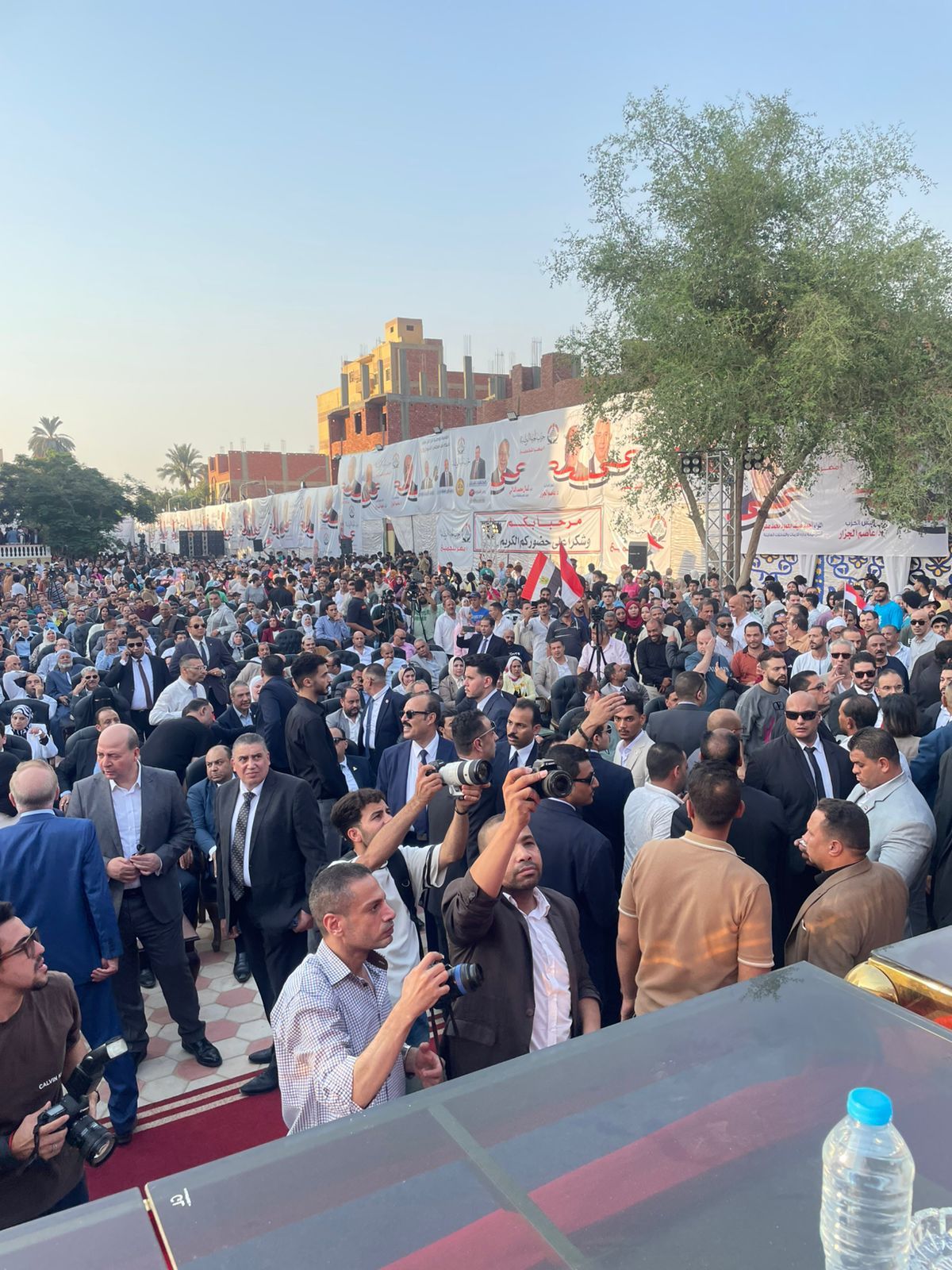 بحضور الآلاف.. "الجبهة الوطنية" ينظم مؤتمراً جماهيرياً حاشداً لدعم مرشحيه في انتخابات الشيوخ بالجيزة - الخليج الان