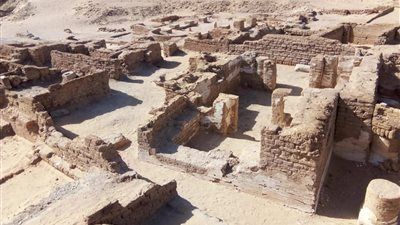 السياحة: الكشف عن بقايا العناصر المعمارية للمدينة السكنية الرئيسية لواحات الخارجة خلال بدايات العصر القبطي المبكر - الخليج الان
