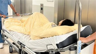 نادية الجندي لـ الفنانة انغام بعد أزمتها المرضية: ربنا ميحرمناش منك يا صوت مصر - الخليج الان