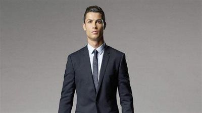 "هل تعجبك سيارتي؟".. كيف حاول رونالدو إقناع مصفف شعره بالحصول على رقم هاتف فتاة؟ - الخليج الان