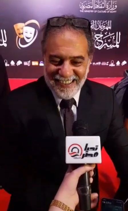 محسن محيي الدين: المسرح يحتضر.. السوشيال ميديا تفسد العقول.. وأفتقد شريهان وتواجدها |حوار - الخليج الان