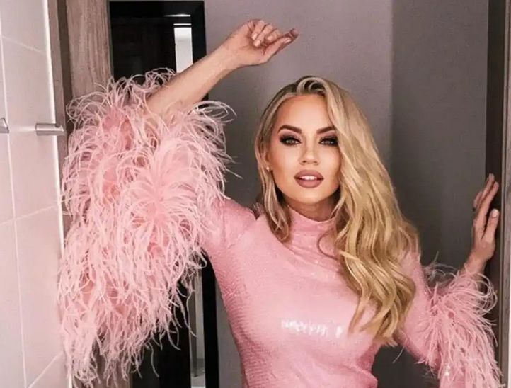 "هل تعجبك سيارتي؟".. كيف حاول رونالدو إقناع مصفف شعره بالحصول على رقم هاتف فتاة؟ - الخليج الان