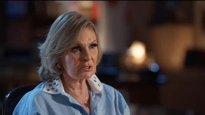 يسرا تعزي فيروز في وفاة نجلها زياد الرحباني: ربنا يصبرك على فراقه الأليم - الخليج الان