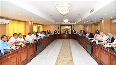 محافظ الفيوم يؤكد على تسريع وتيرة العمل وتكثيف عمل اللجان للانتهاء من كافة الملفات في أقرب وقت - الخليج الان