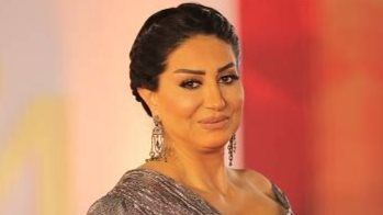 وفاء عامر في أول تعليق لها بعد اتهامها بتجارة الأعضاء: انا ست محترمة ومش هنام إلا أما اخد حقي - الخليج الان
