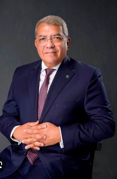 عمرو الجارحي وزير المالية الأسبق أمينا للخطة والموازنة في حزب الجبهة الوطنية - الخليج الان