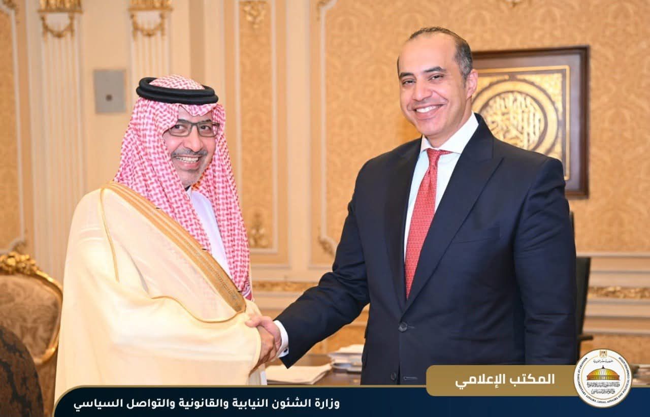 المستشار محمود فوزي يلتقي بالسفير صالح بن عيد الحصيني سفير خادم الحرمين الشريفين ويشيد بعمق العلاقات التاريخية بين البلدين - الخليج الان