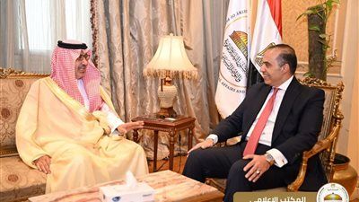 المستشار محمود فوزي يلتقي بالسفير صالح بن عيد الحصيني سفير خادم الحرمين الشريفين ويشيد بعمق العلاقات التاريخية بين البلدين - الخليج الان