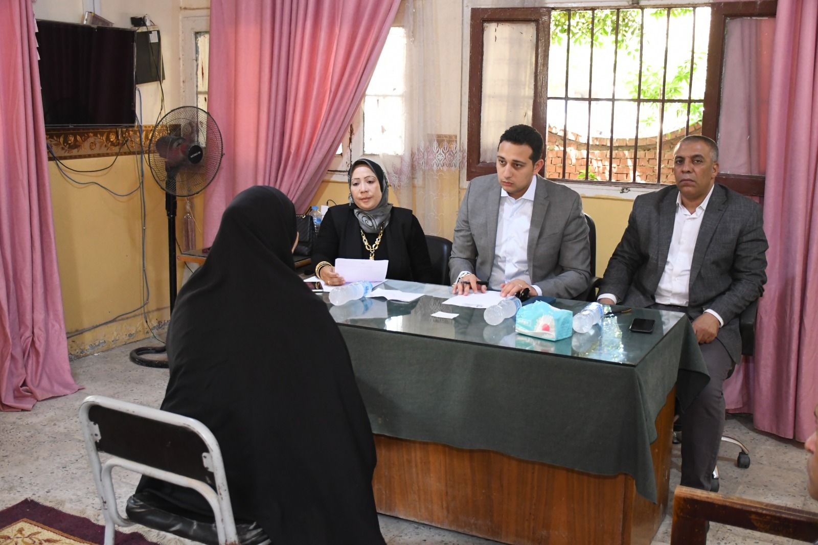 بناءً علي توجيهات محافظ الفيوم.. نائب المحافظ يعقد لقاءً لخدمة المواطنين بقرية زاوية الكرادسة مركز الفيوم - الخليج الان