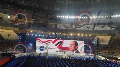 استعدادات مؤتمر مستقبل وطن الجماهيري لدعم مرشحيه في انتخابات مجلس الشيوخ بالقاهرة -فيديو وصور - الخليج الان