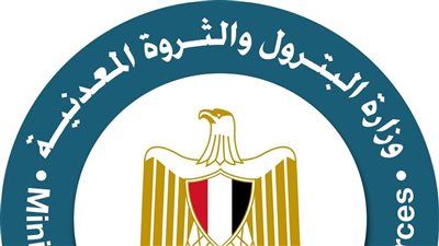 حريق بمركب حاويات قرب منصة نفطية.. وقطاع البترول ينجح في إنقاذ الموقف دون خسائر بشرية - الخليج الان