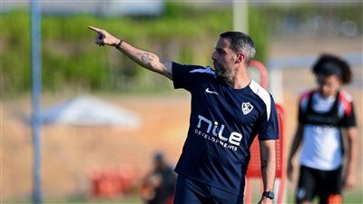 تفاصيل جلسة فيريرا مع لاعبي الزمالك في مران اليوم - الخليج الان