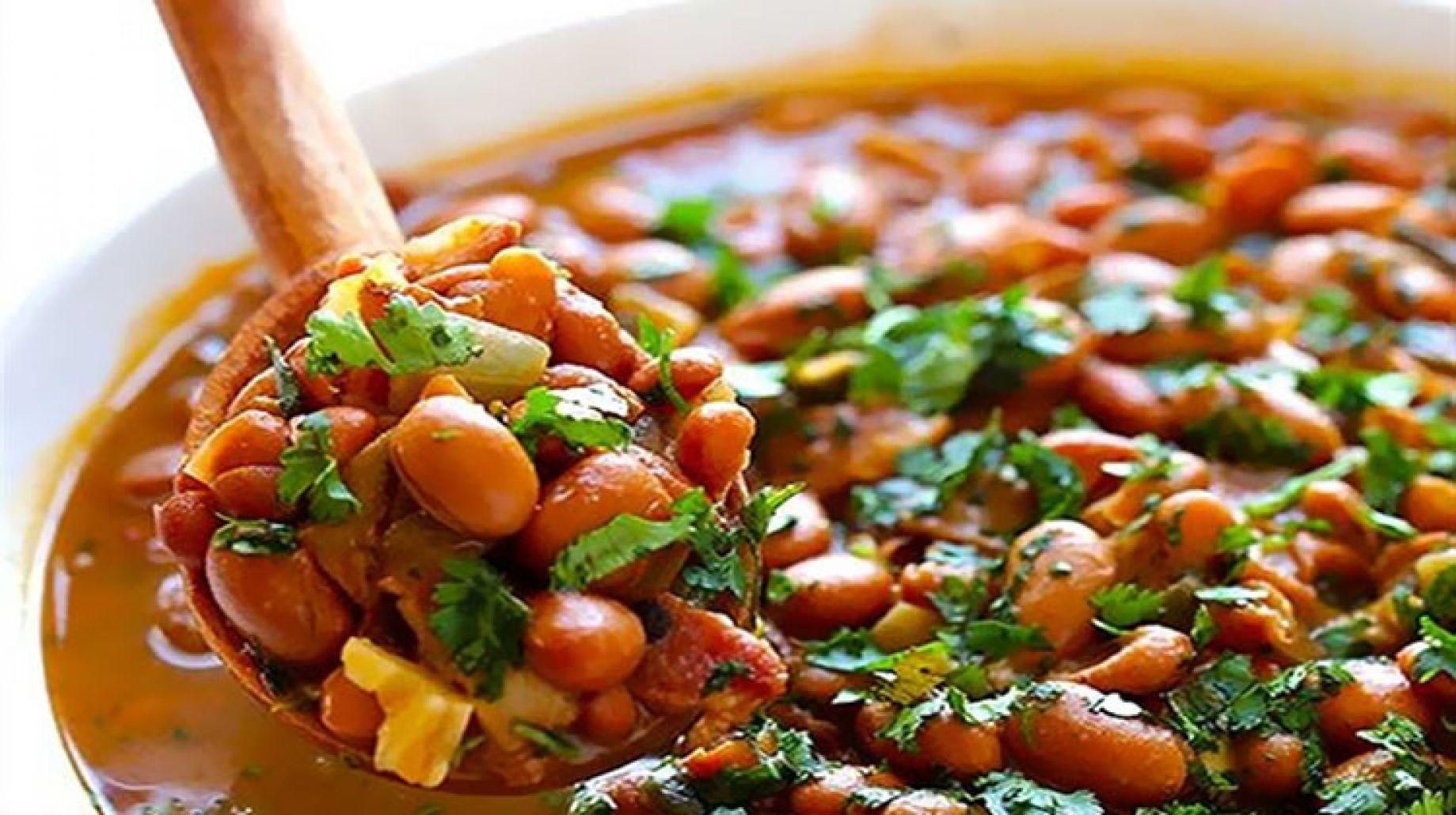 الفطار الشعبي وصل.. طريقة عمل الفول المدمس بالشطة بطعم زمان هتاكل صوابعك وراه