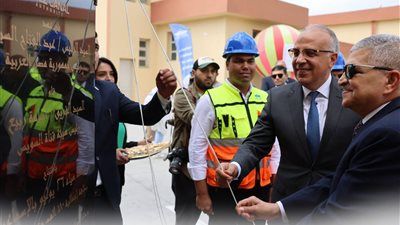 خلال الاحتفال بالذكرى الـ 69 لتأميم القناة.. قناة السويس تفتتح محطة مياه 26 يوليو بمحافظة الإسماعيلية و3 كباري عائمة - الخليج الان