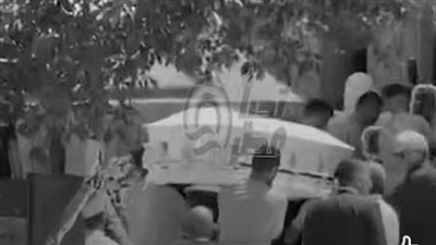 أشرف زكي وبشرى الأبرز.. حضور كبير من نجوم الفن في جنازة لطفي لبيب - الخليج الان