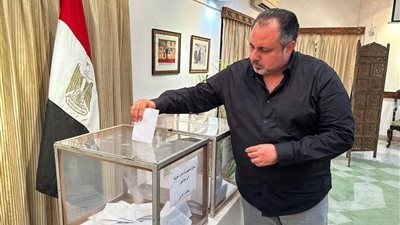 مع اقتراب نهاية اليوم الأول.. استمرار توافد الناخبين على لجان التصويت بلجان الاقتراع في السفارات المصرية بالهند وباكستان وبانجلاديش - الخليج الان
