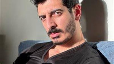 القبض على البلوجر شاكر محظور دلوقتي داخل كافيه بالقاهرة الجديدة بتهمة إساءة استخدام مواقع التواصل - الخليج الان