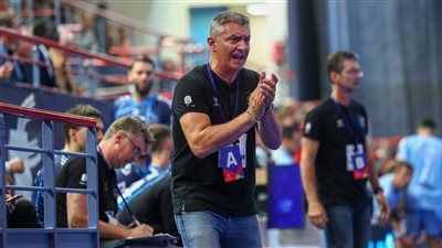 الإسباني فرناندو باربيتو يقود مران منتخب الناشئين استعدادًا لبطولة العالم لكرة اليد - الخليج الان