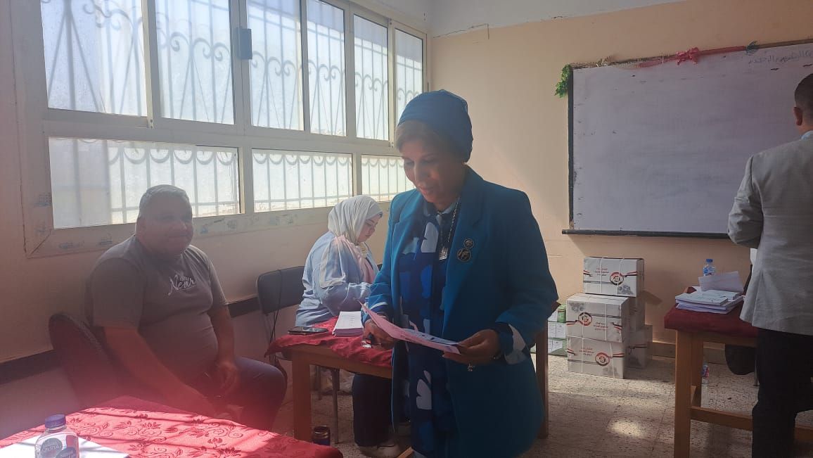 صبورة السيد تتفقد لجان أكتوبر: مشاركة قوية وتنظيم يليق بصورة مصر - الخليج الان