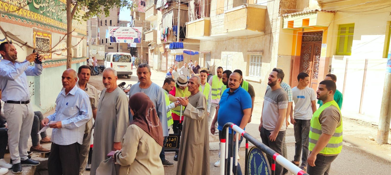 نائب مستقبل وطن مصطفى سالم بانتخابات الشيوخ في مدينة طهطا بسوهاج بمشاركة حشود من المواطنين ..صور - الخليج الان