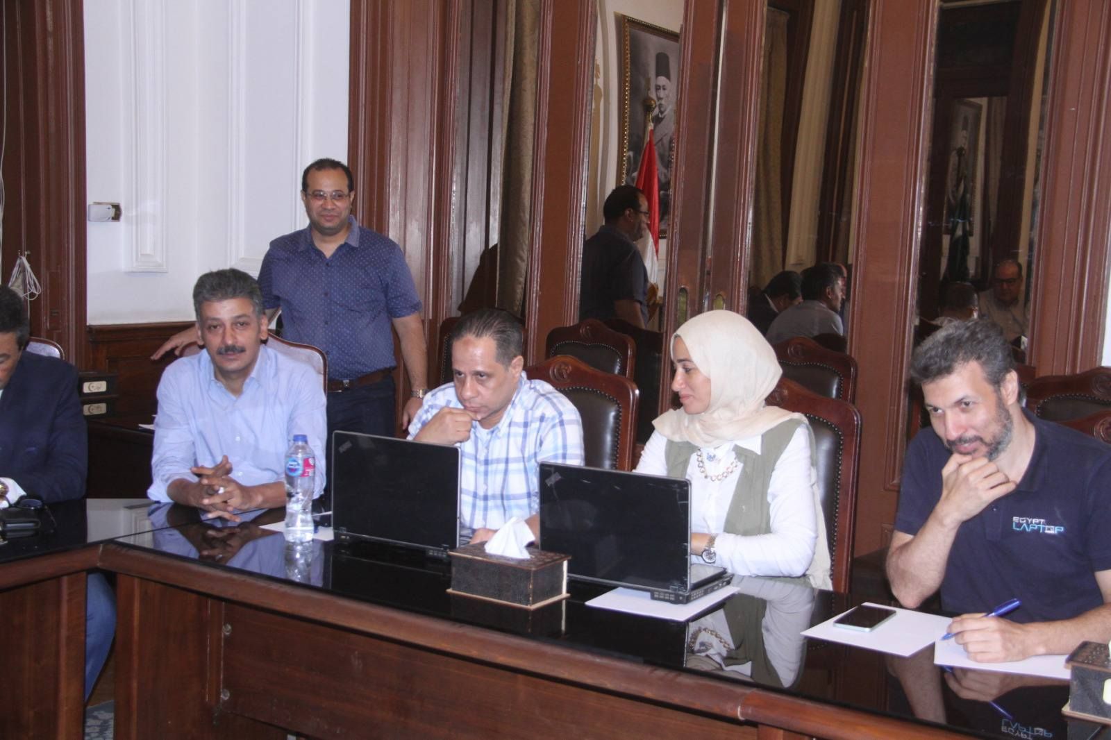 بالصور..غرفة عمليات الوفد تتابع سير التصويت في انتخابات الشيوخ - الخليج الان