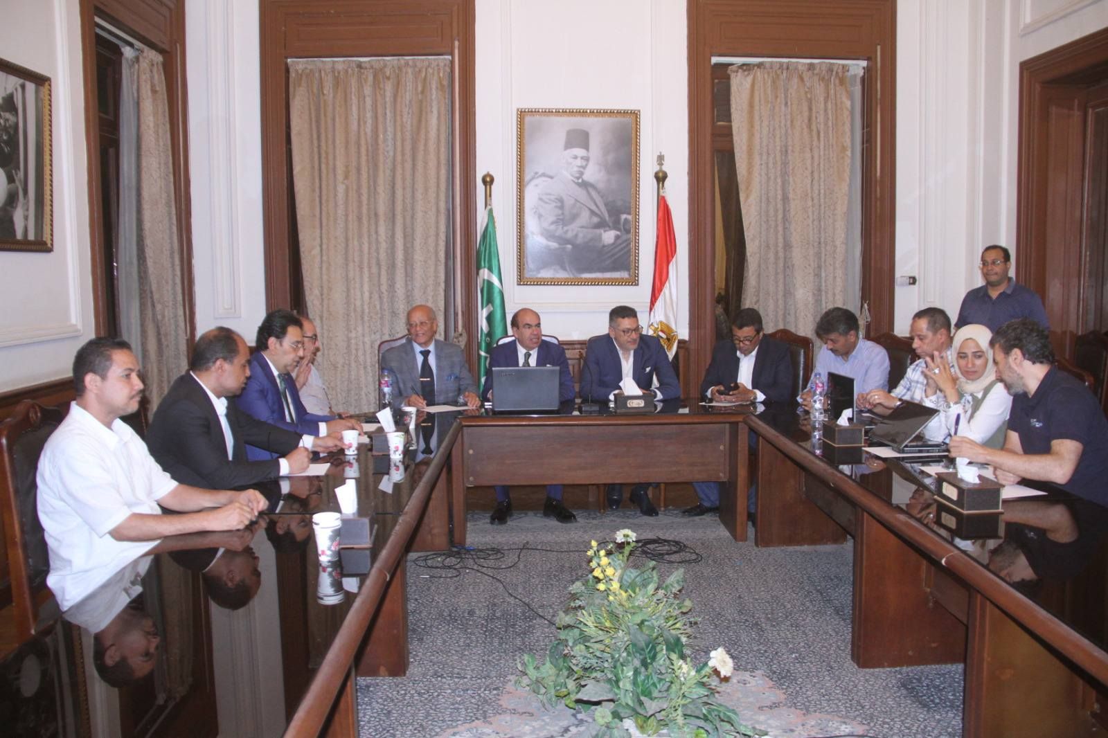 بالصور..غرفة عمليات الوفد تتابع سير التصويت في انتخابات الشيوخ - الخليج الان