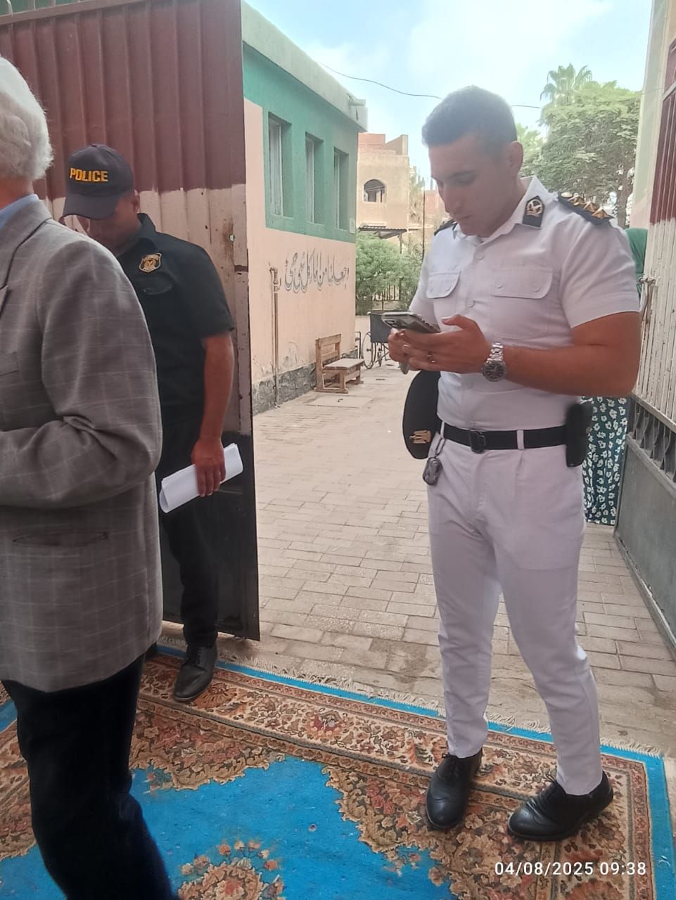 توافد الناخبين على اللجان الانتخابية بالقاهرة والقليوبية مع فتح أبواب التصويت في انتخابات الشيوخ - الخليج الان