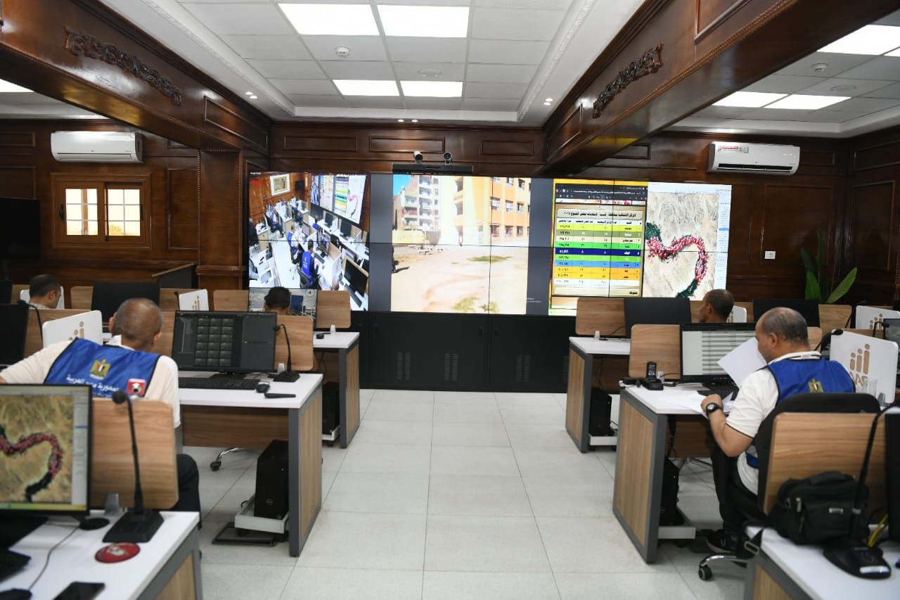 محافظ قنا يترأس غرفة العمليات الرئيسية لمتابعة انتخابات مجلس الشيوخ 2025 - الخليج الان