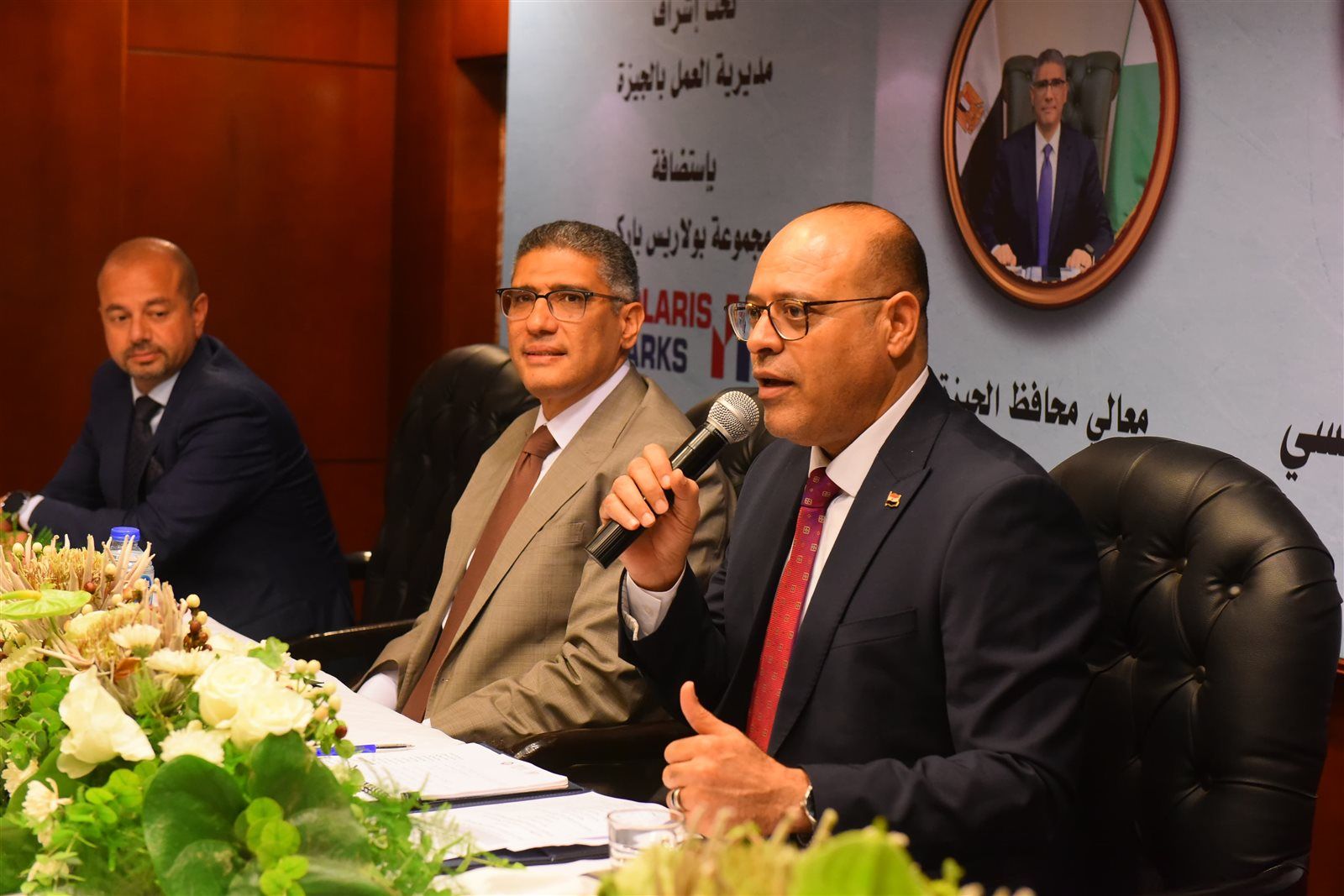 وزير العمل: لن نسمح بعمالة أجنبية على أرض مصر بدون ترخيص - الخليج الان